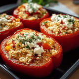 Gefüllte Ofenpaprika mit Reis und Feta